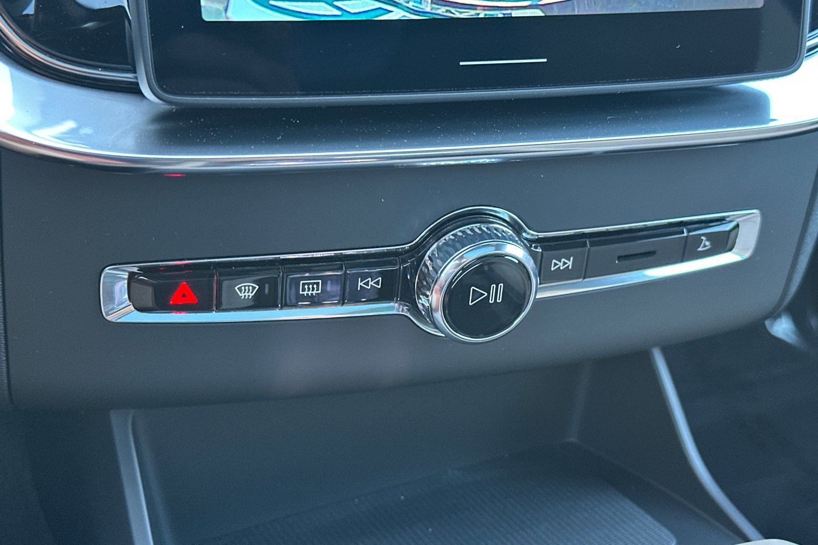 New 2026 Volvo XC90 B5 Core image 19