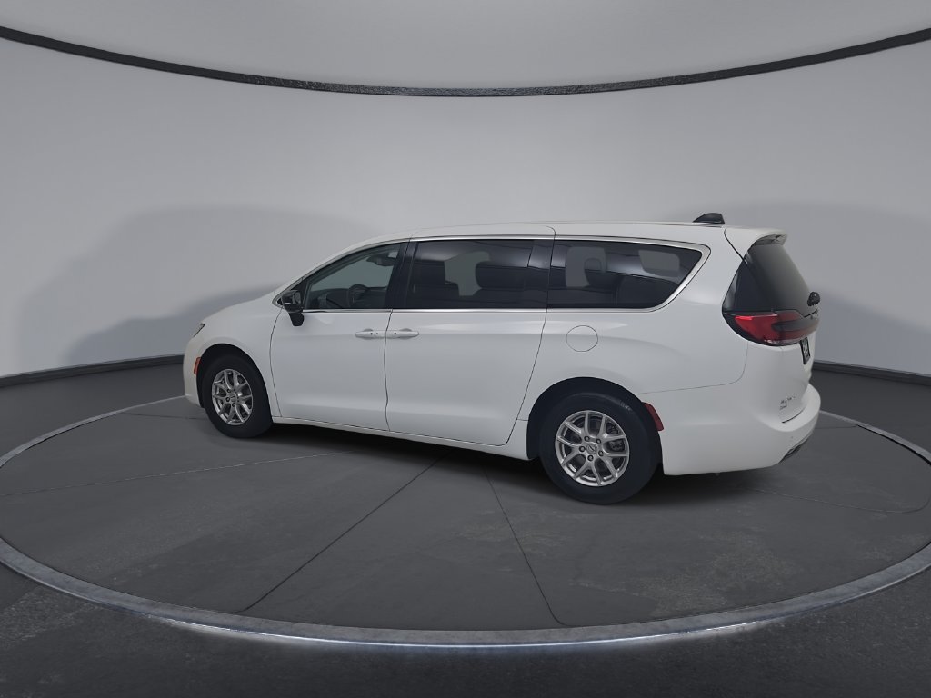 Certified 2024 Chrysler Pacifica Touring-L FWD image 12