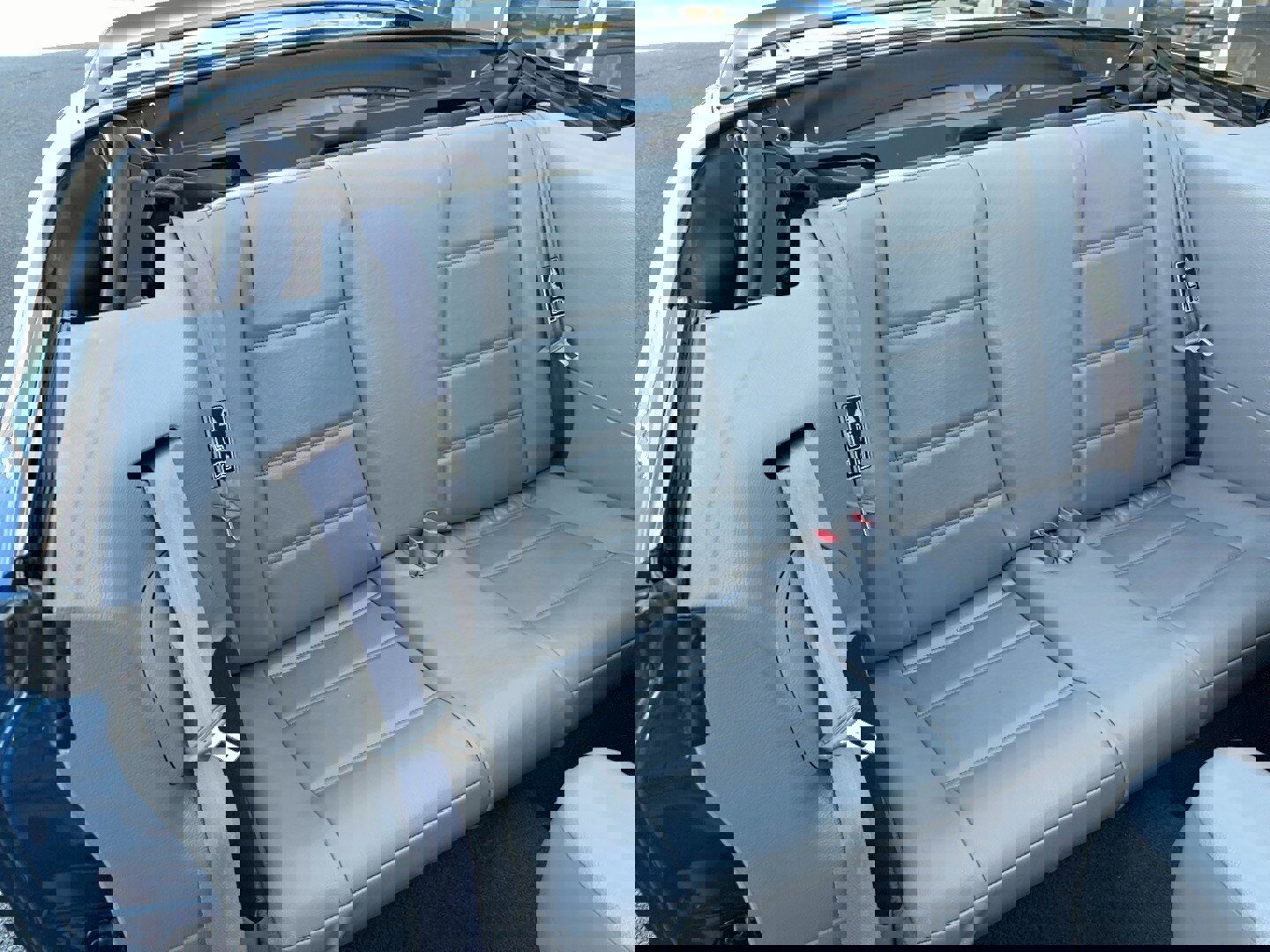 Used 2000 Ford Mustang Convertible RWD image 18