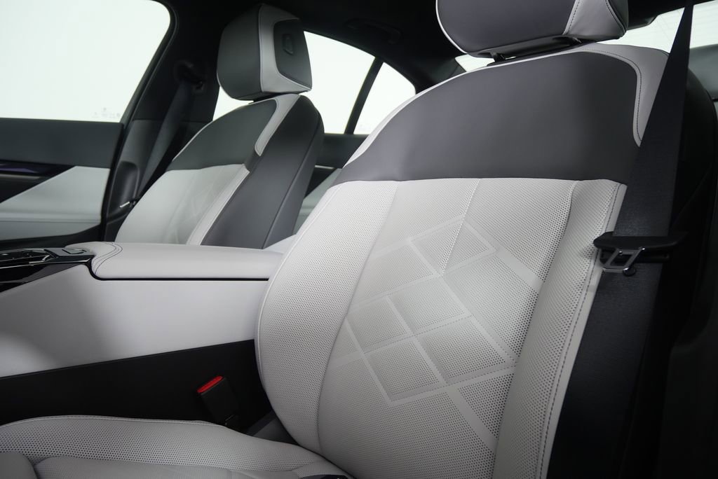 New 2026 BMW i5 eDrive40 w/ M Sport Package image 10