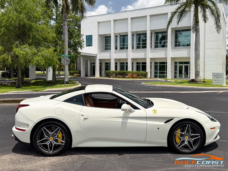 Used 2017 Ferrari California T RWD image 67