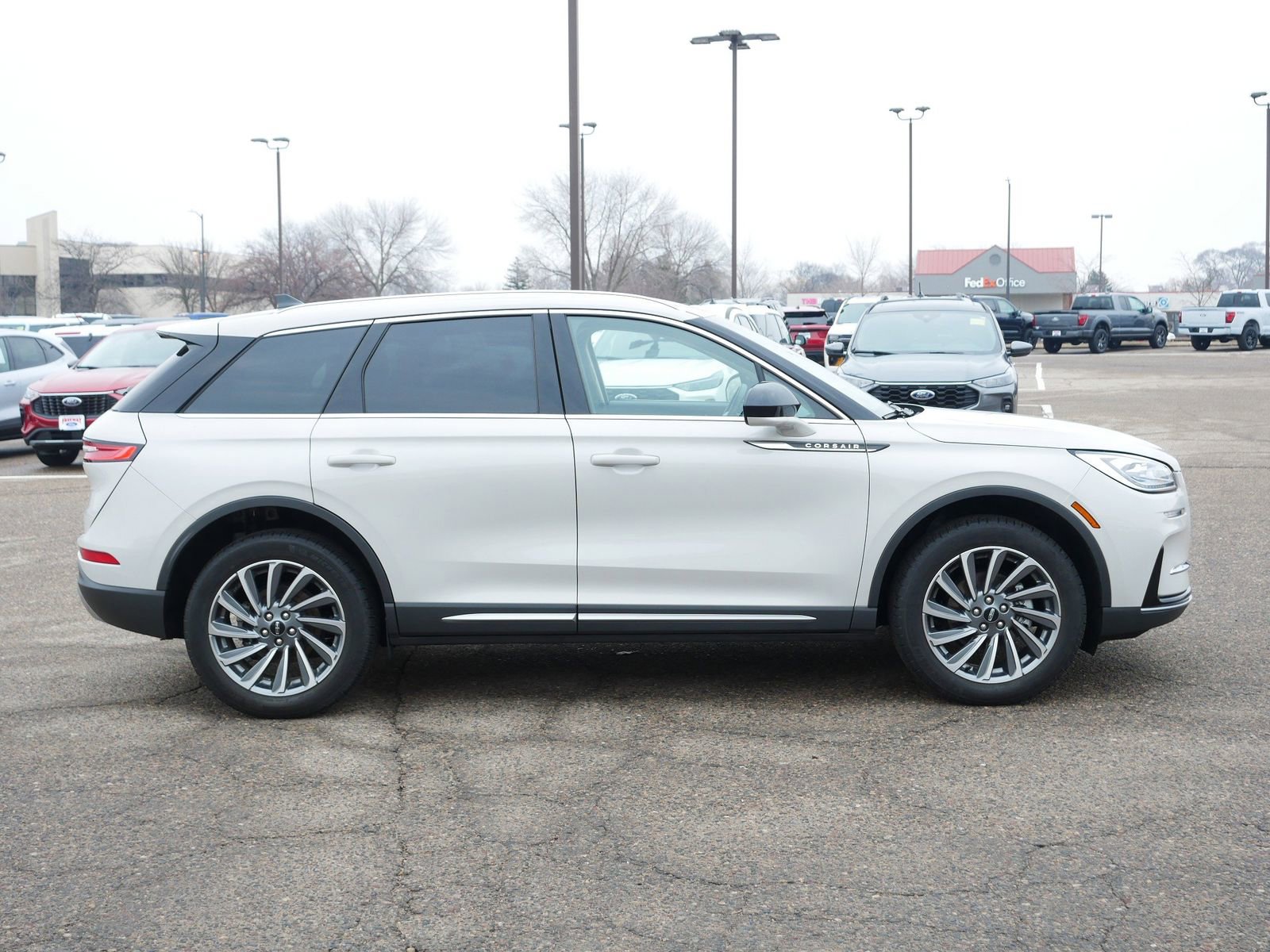 Used 2024 Lincoln Corsair Reserve image 9