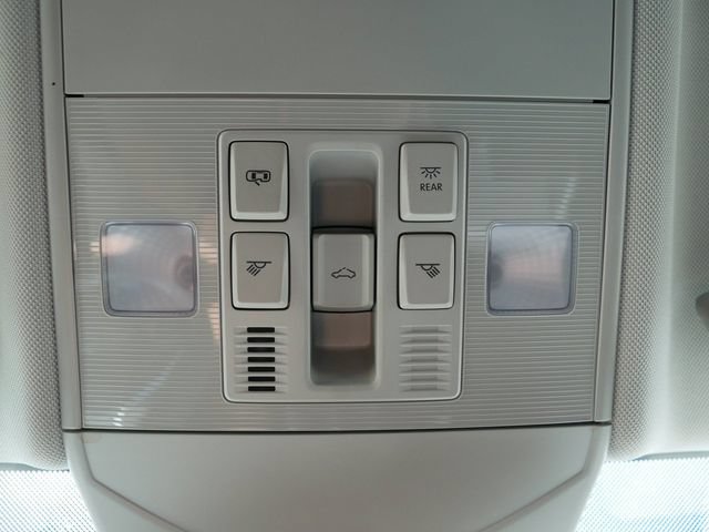 Certified 2022 Volkswagen Jetta SE FWD image 36