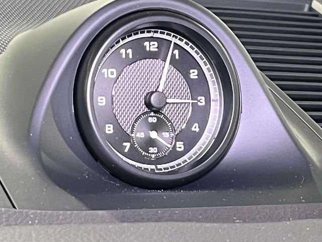 New 2026 Porsche Macan image 33