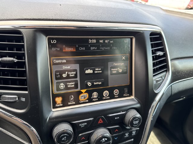 Used 2016 Jeep Grand Cherokee Limited w/ Trailer Tow Group IV AWD/4WD image 36