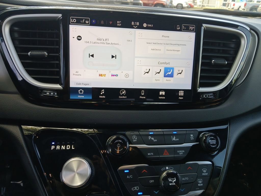 Used 2025 Chrysler Pacifica Select FWD image 21