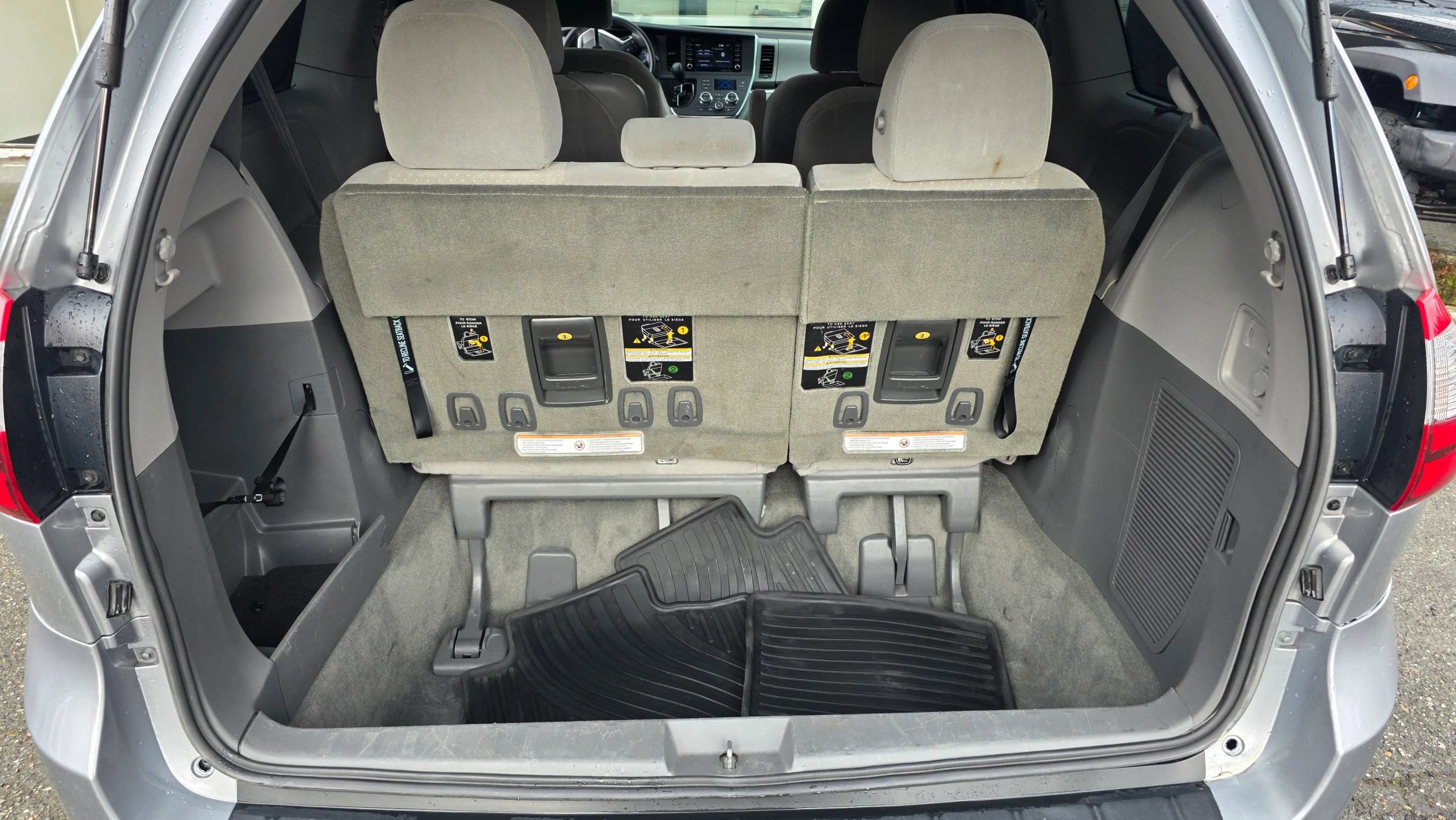 Used 2018 Toyota Sienna LE FWD image 19