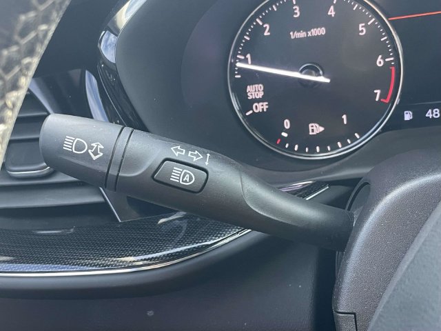 Used 2022 Buick Envision Essence w/ Safety Package FWD image 25