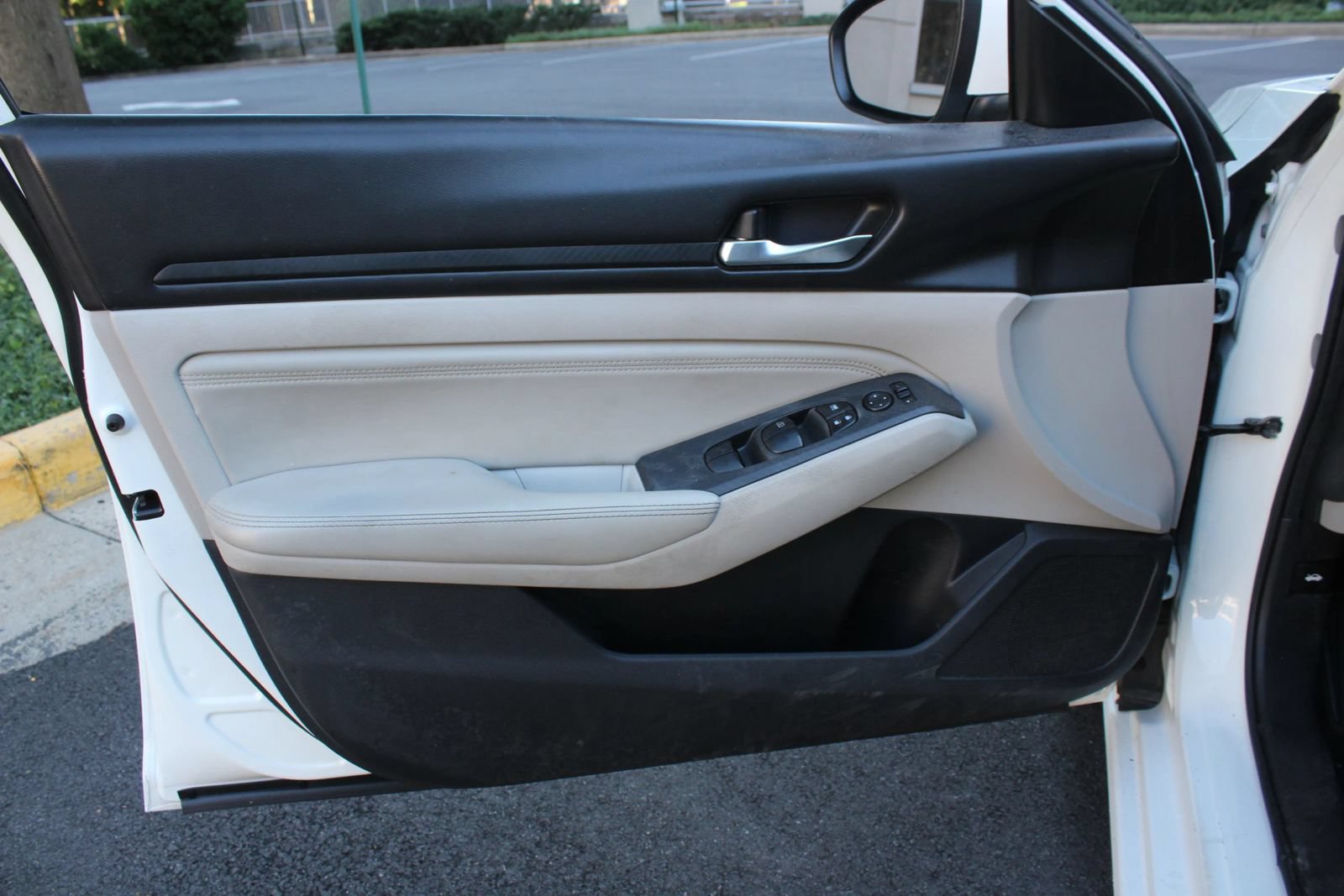 Used 2020 Nissan Altima 2.5 S FWD image 15