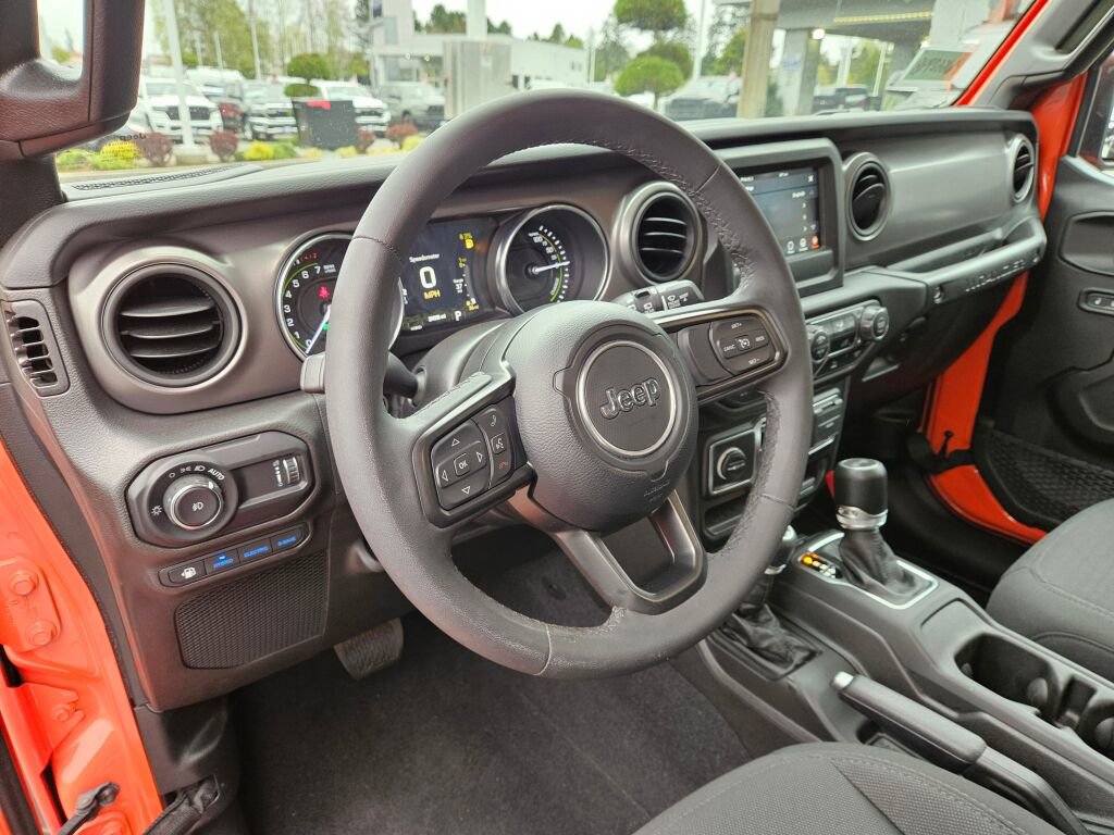 Used 2023 Jeep Wrangler Unlimited AWD/4WD image 19