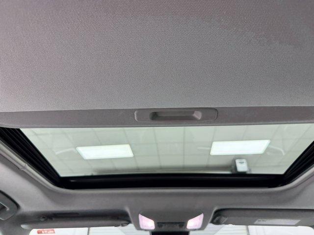 Used 2022 Toyota RAV4 XLE Premium image 33