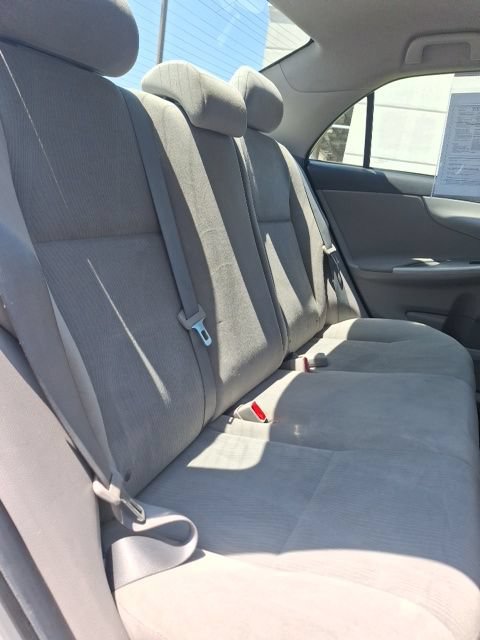 Used 2013 Toyota Corolla LE FWD image 23
