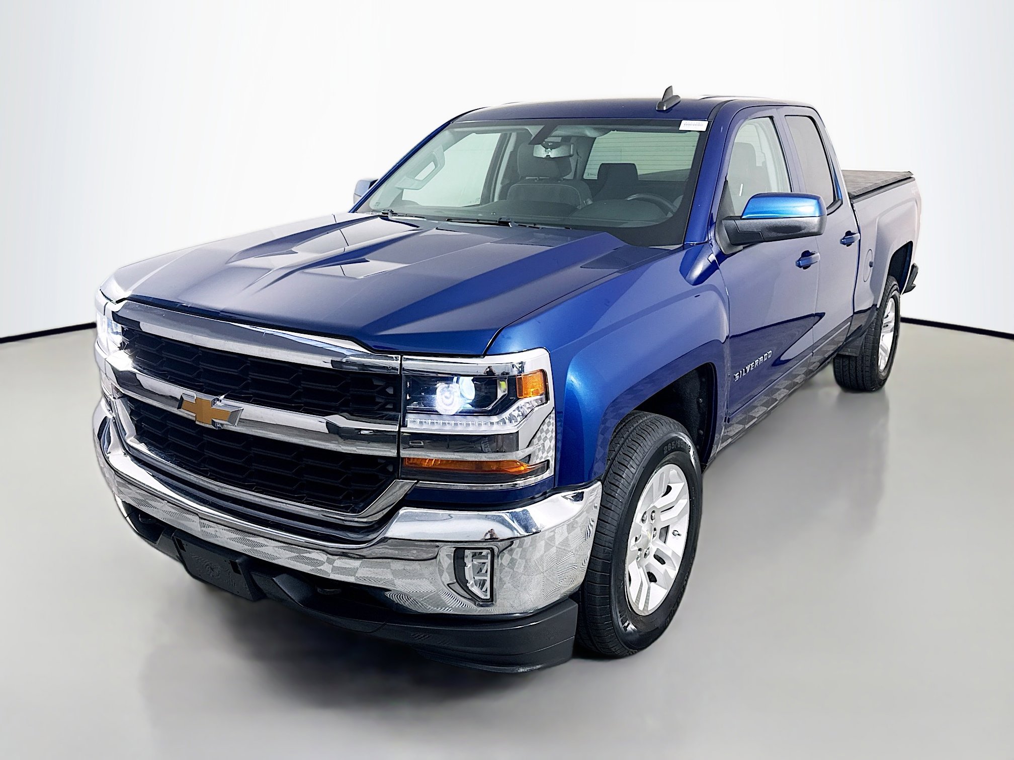 Used 2017 Chevrolet Silverado 1500 LT w/ All Star Edition image 4