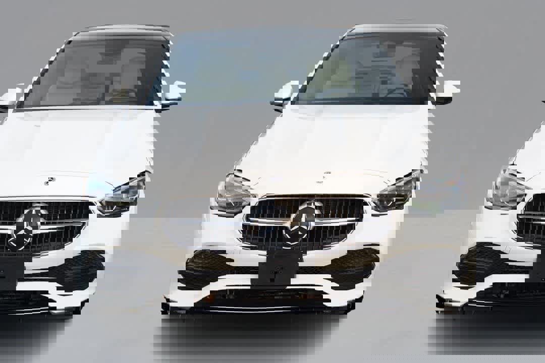 Used 2023 Mercedes-Benz C 300 4MATIC Sedan image 2