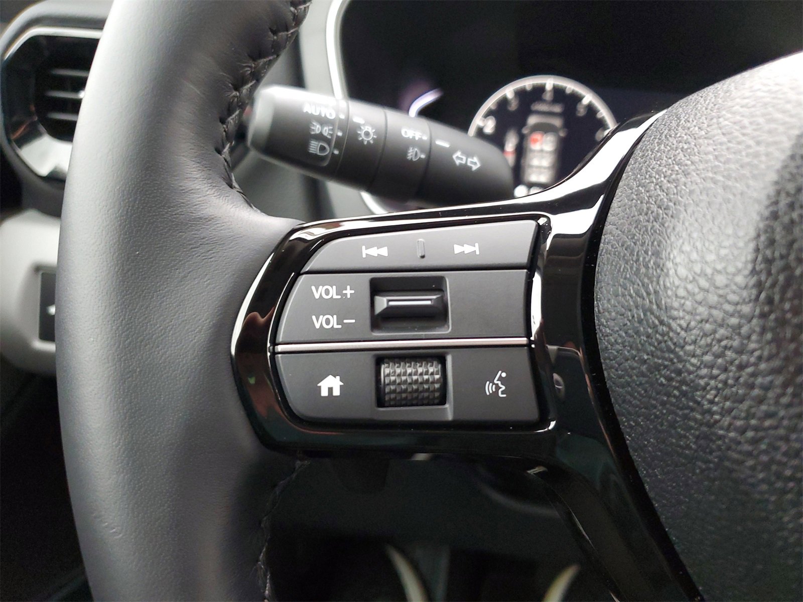 Used 2025 Honda Pilot EX-L image 23