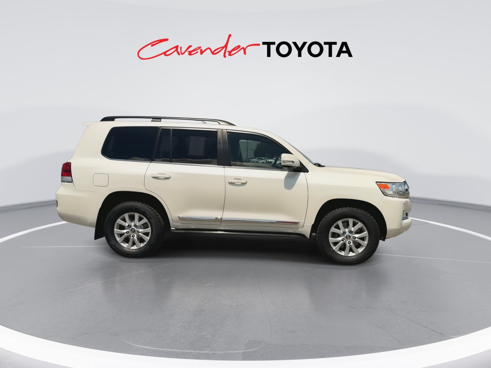 Certified 2019 Toyota Land Cruiser AWD/4WD image 9