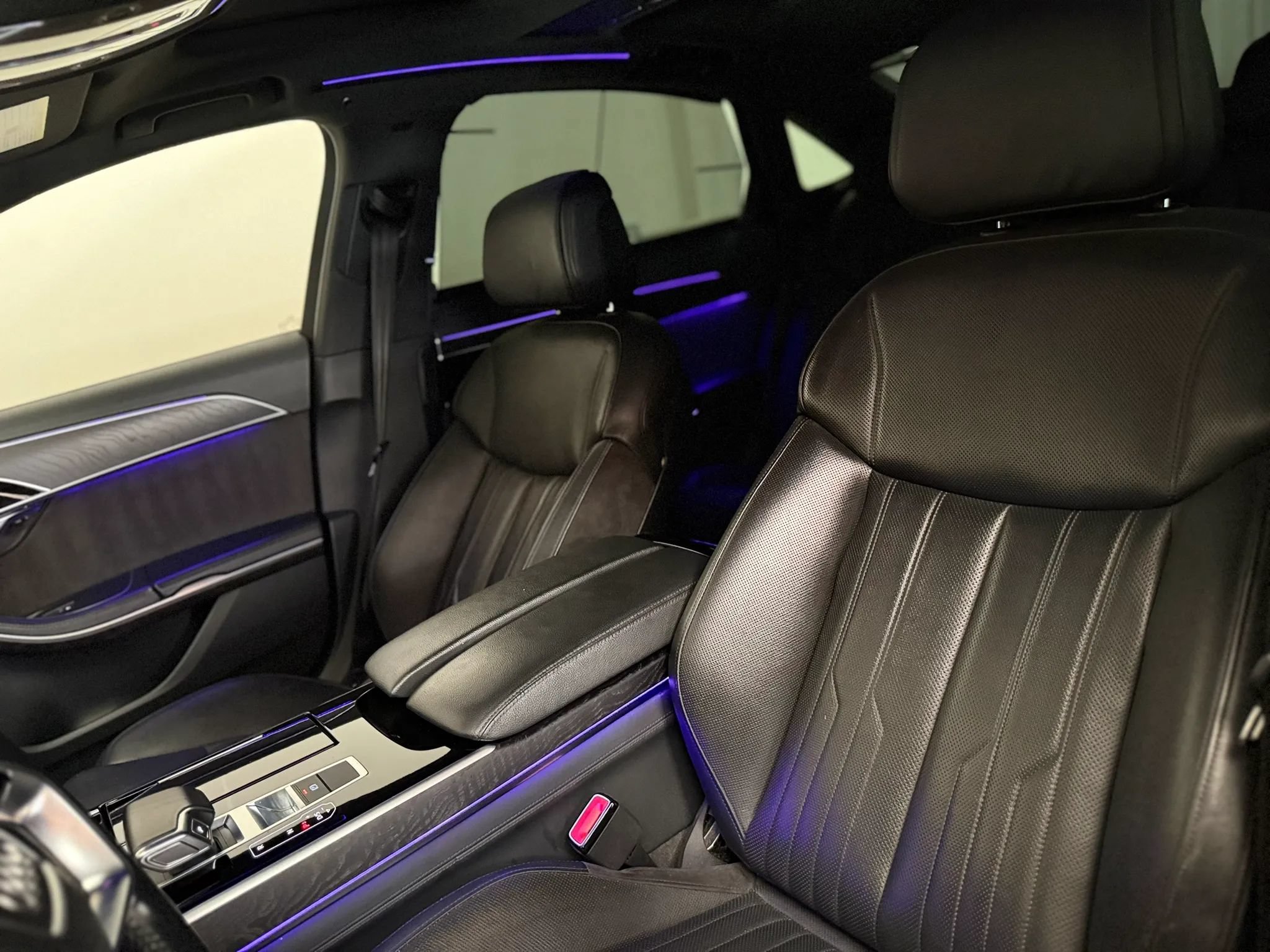 Used 2020 Audi A8 L 4.0T w/ Executive Package AWD/4WD image 15