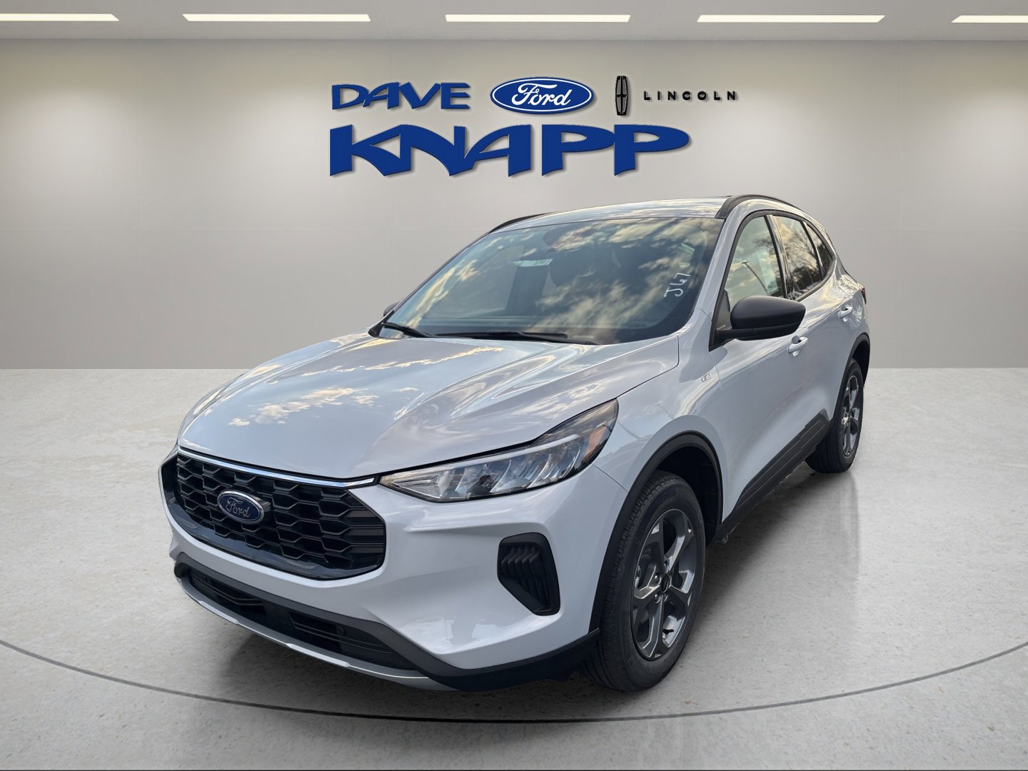 New 2026 Ford Escape ST-Line w/ Cold Weather Package AWD/4WD image 3