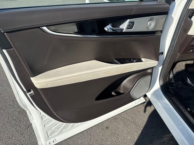 Used 2022 Lincoln Nautilus Black Label image 11