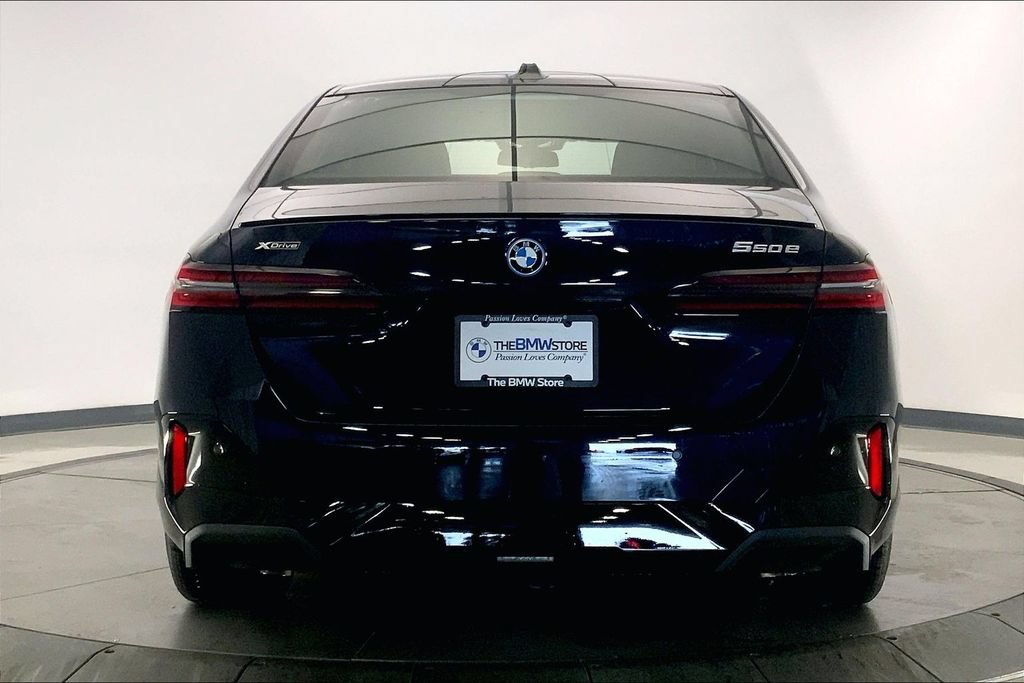 New 2027 BMW 550e xDrive AWD/4WD image 3