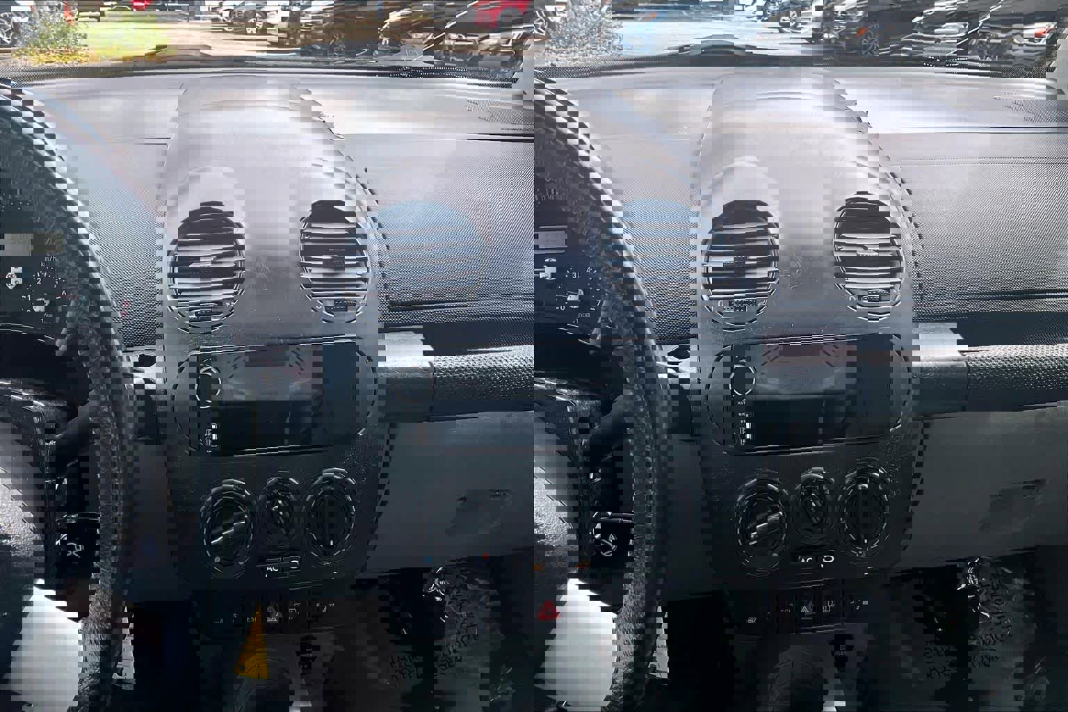 Used 2001 Volkswagen Beetle GLX FWD image 6