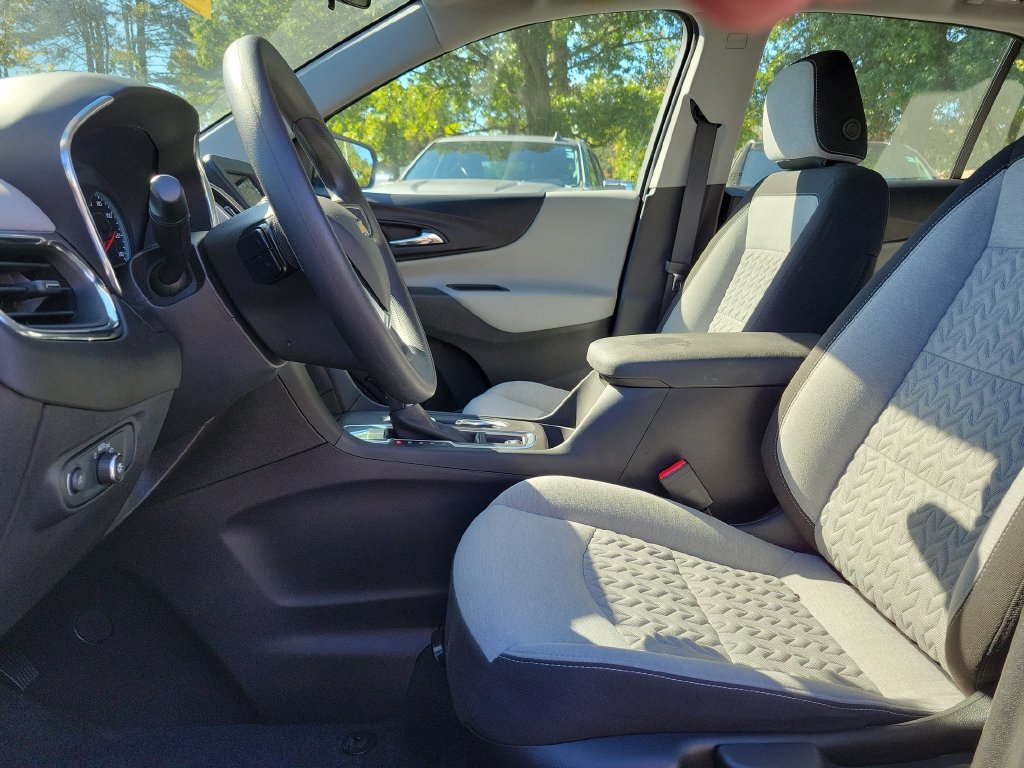 Used 2024 Chevrolet Equinox LS w/ Driver Confidence II Package FWD image 26