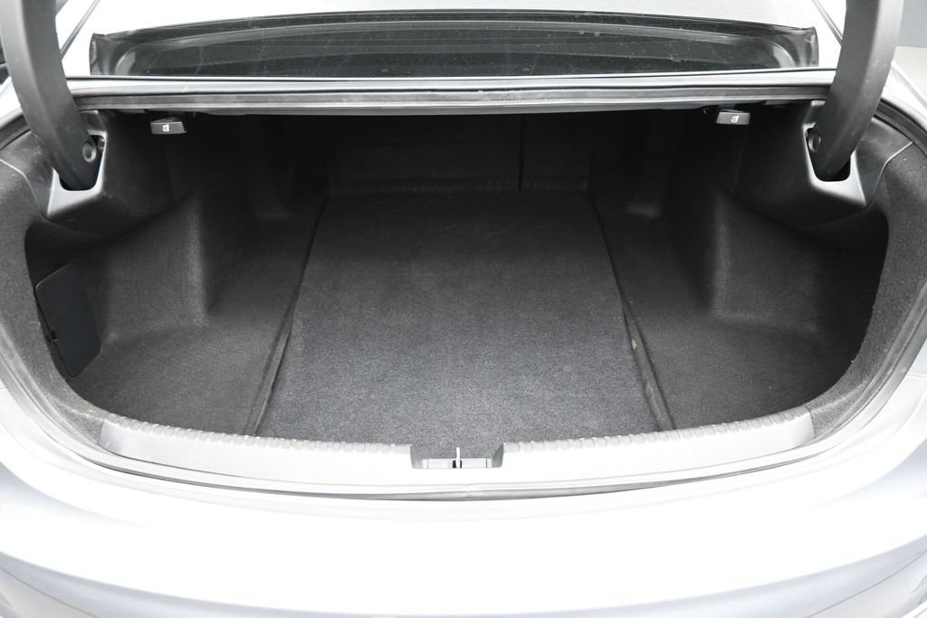 Used 2024 Acura TLX w/ Technology Package FWD image 2