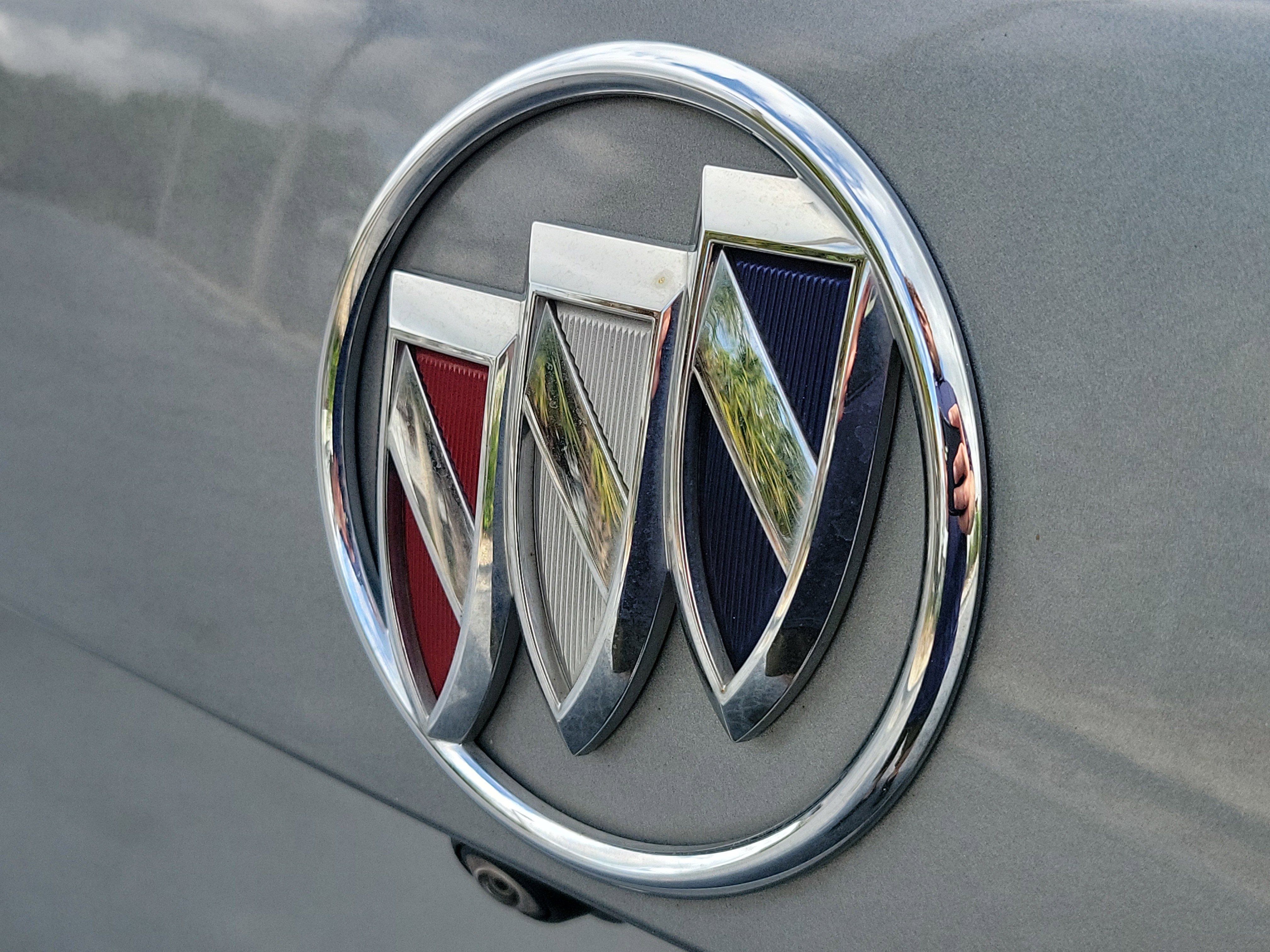 Used 2023 Buick Envision Essence image 8