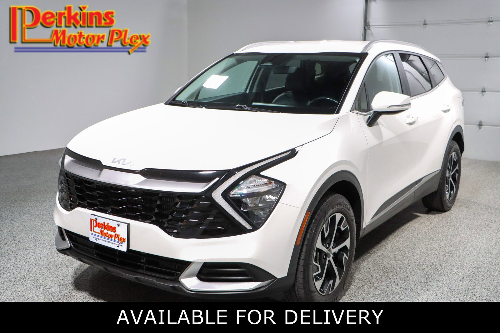Used 2023 Kia Sportage EX AWD/4WD image 1