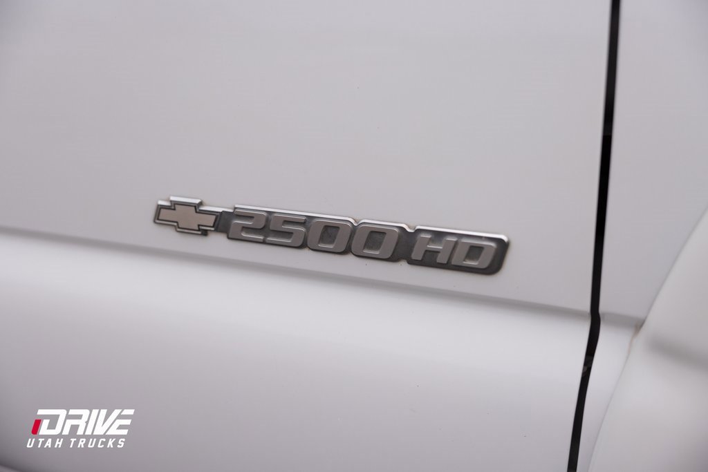 Used 2002 Chevrolet Silverado 2500 LT w/ Off-Road Skid Plate Pkg image 8