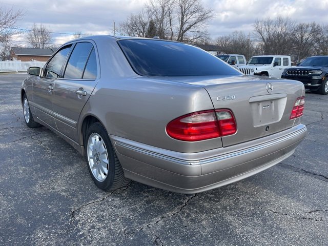 Used 2000 Mercedes-Benz E 320 Sedan image 2