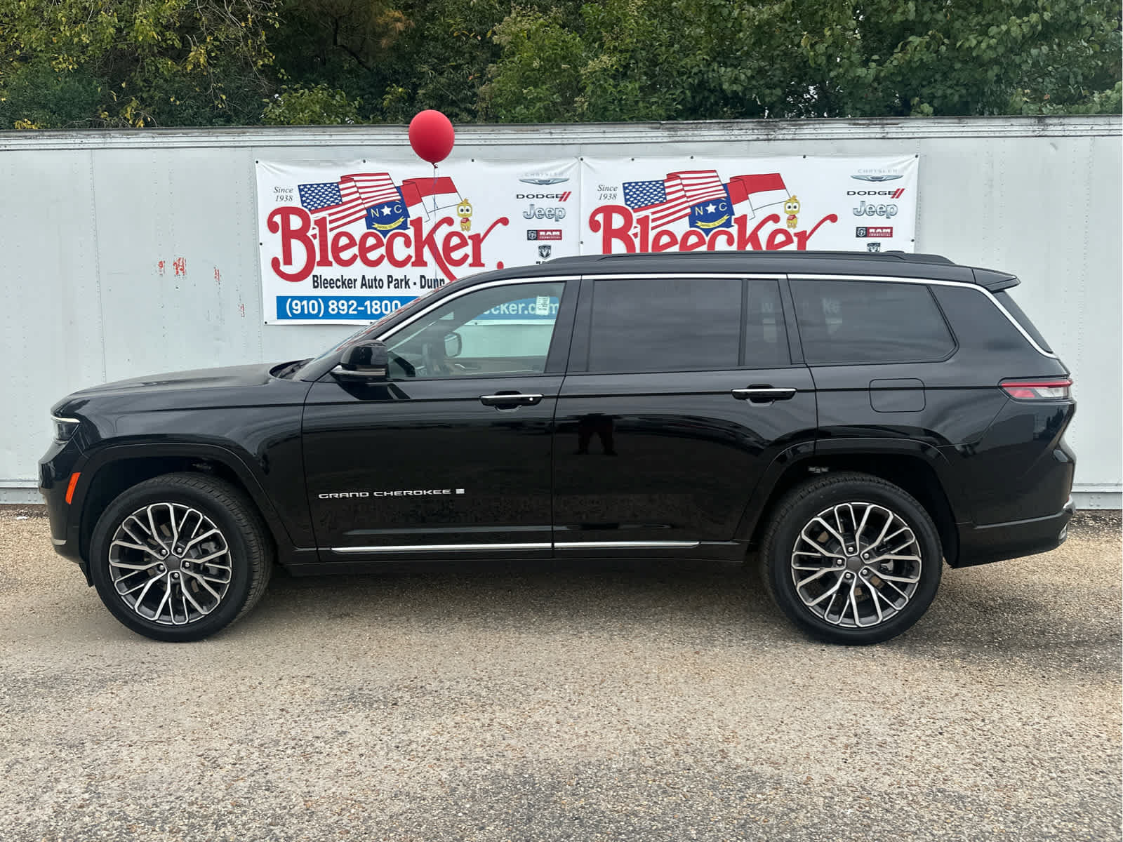 New 2025 Jeep Grand Cherokee L Summit AWD/4WD image 7