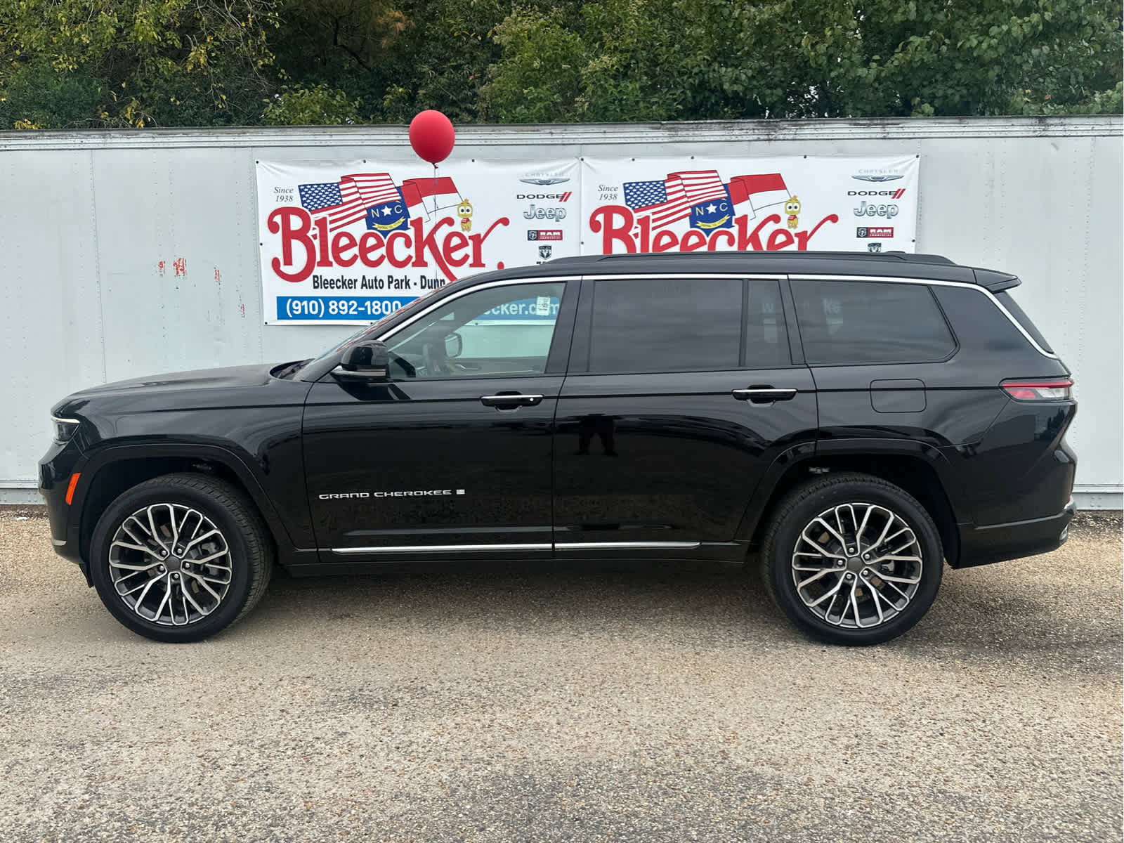 New 2025 Jeep Grand Cherokee L Summit image 7