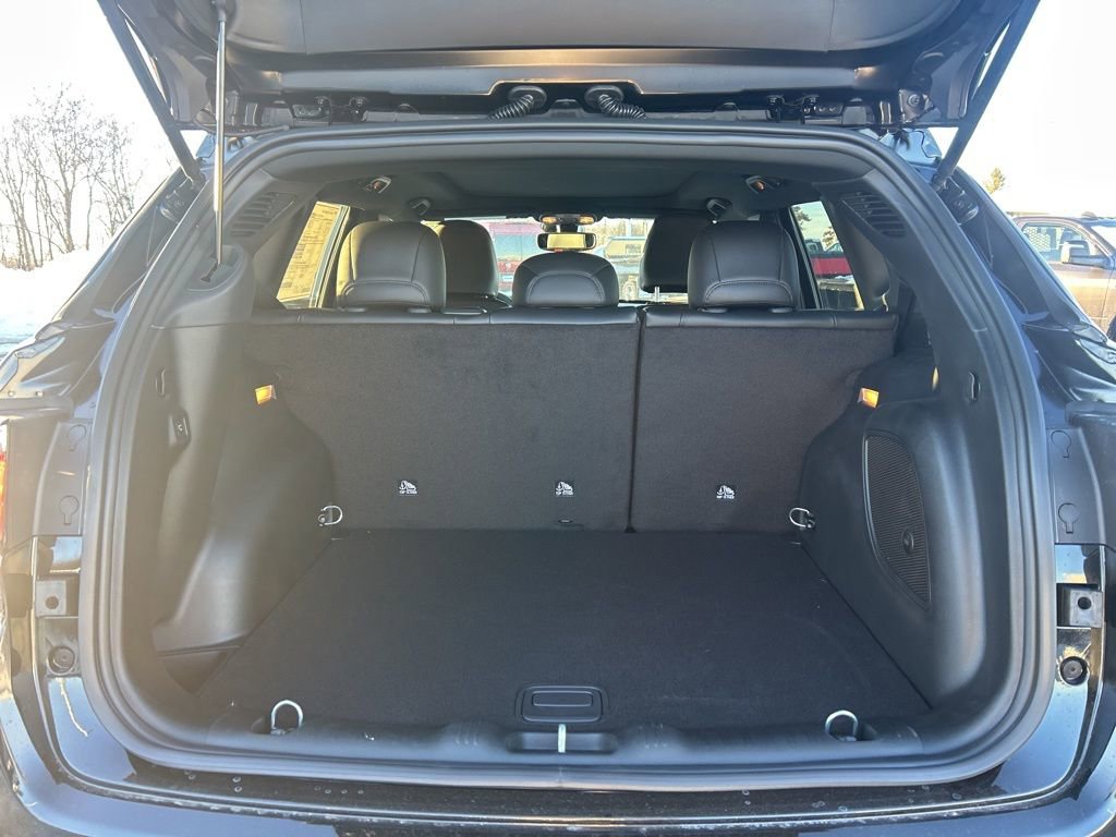 New 2026 Jeep Compass Trailhawk w/ Sun, Sound & Navigation Group image 12