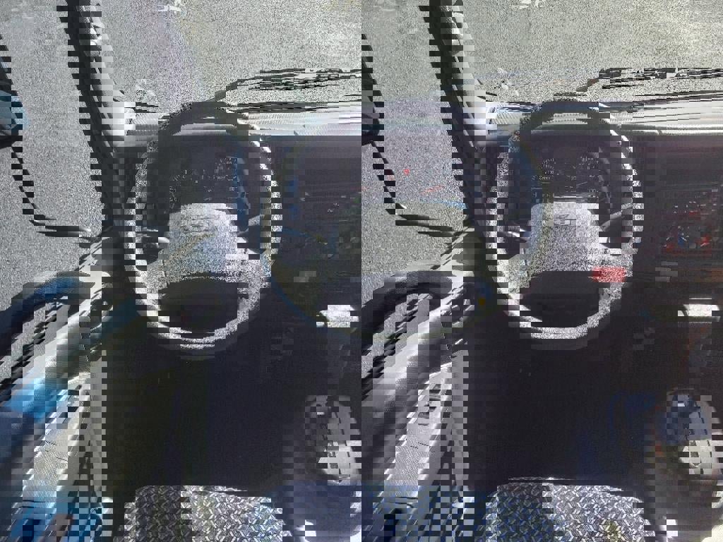 New 2025 Chevrolet Low Cab Forward image 7