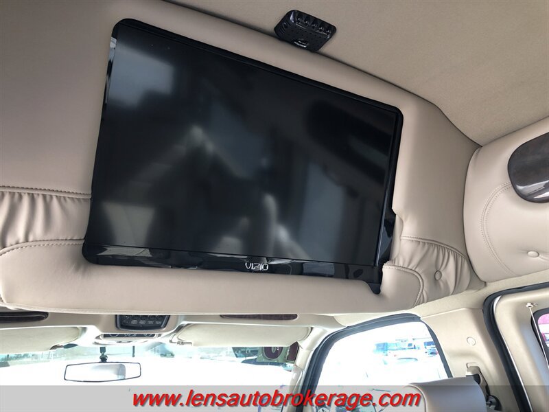 Used 2010 Chevrolet Express 1500 w/ Preferred Equipment Group RWD image 20
