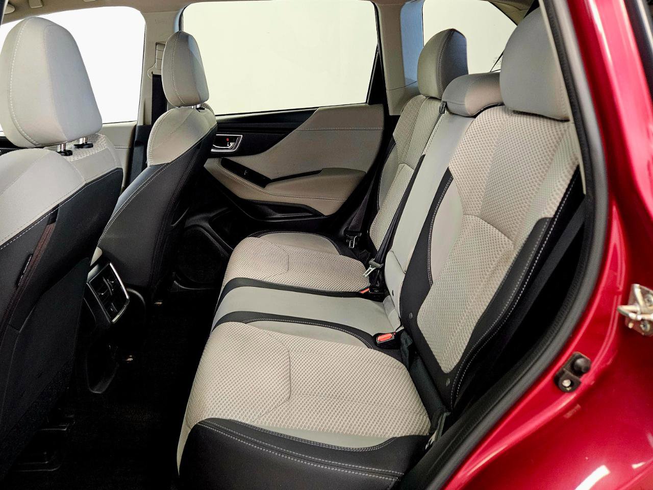 Used 2019 Subaru Forester Premium w/ All-Weather Package image 29