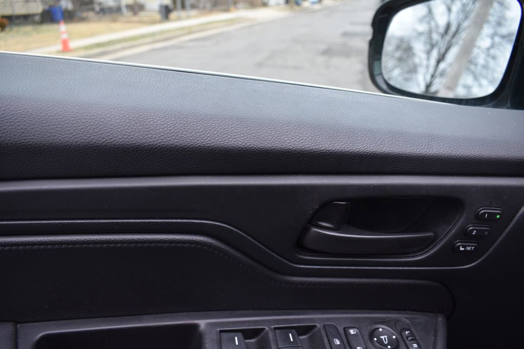 Used 2023 Honda Odyssey Sport image 11