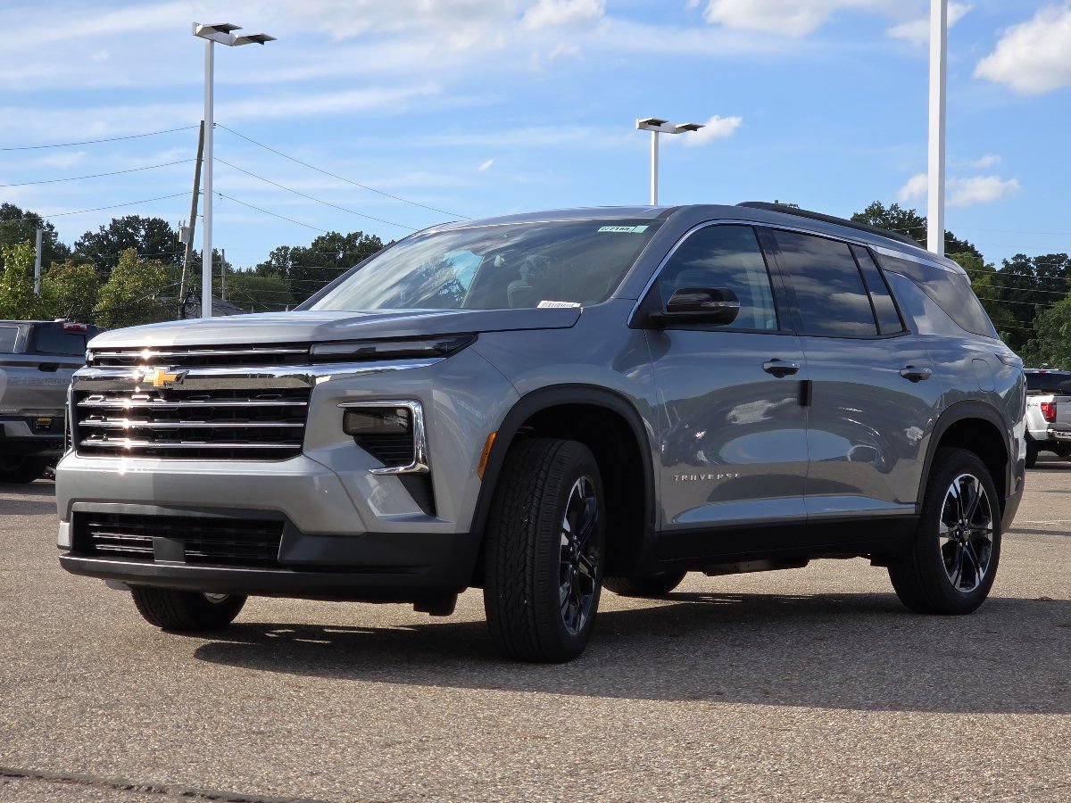 New 2027 Chevrolet Traverse LT w/ Sun and Wheel Package AWD/4WD image 19