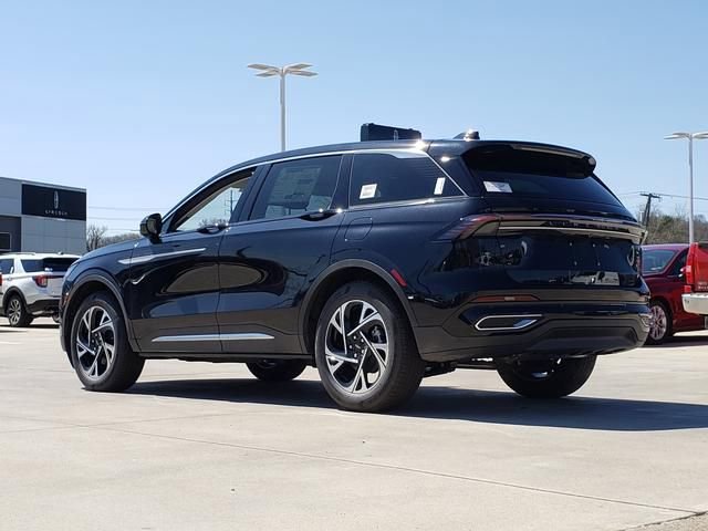 New 2026 Lincoln Nautilus Premier image 6