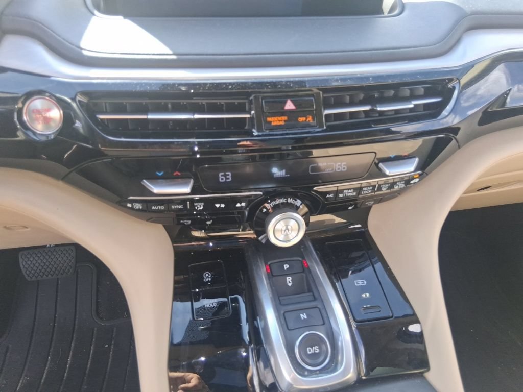 Used 2024 Acura MDX w/ Technology Package AWD/4WD image 13