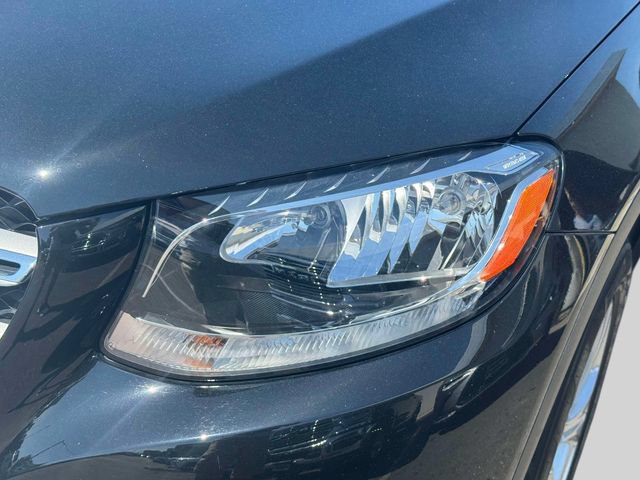Used 2018 Mercedes-Benz GLC 300 4MATIC image 11
