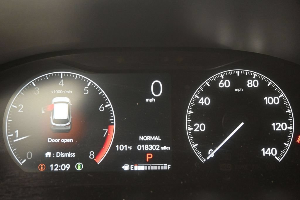 Used 2025 Honda HR-V LX image 10
