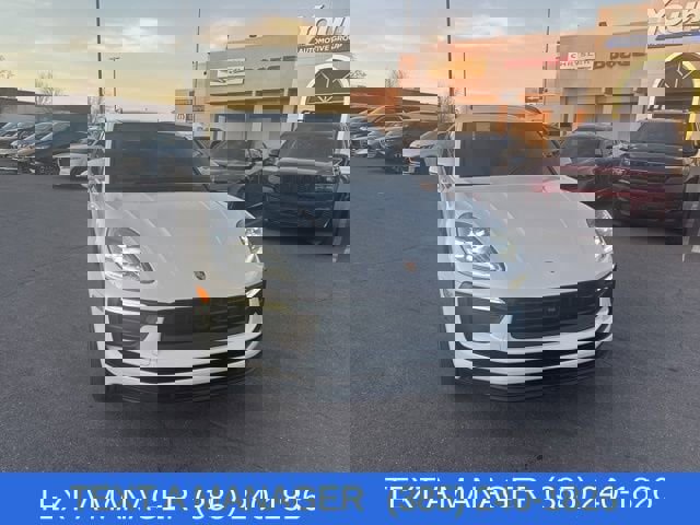Used 2025 Porsche Macan image 2