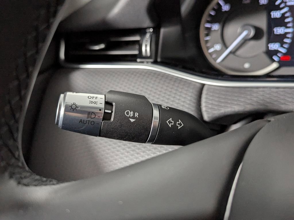 Used 2022 Land Rover Range Rover Evoque S image 24