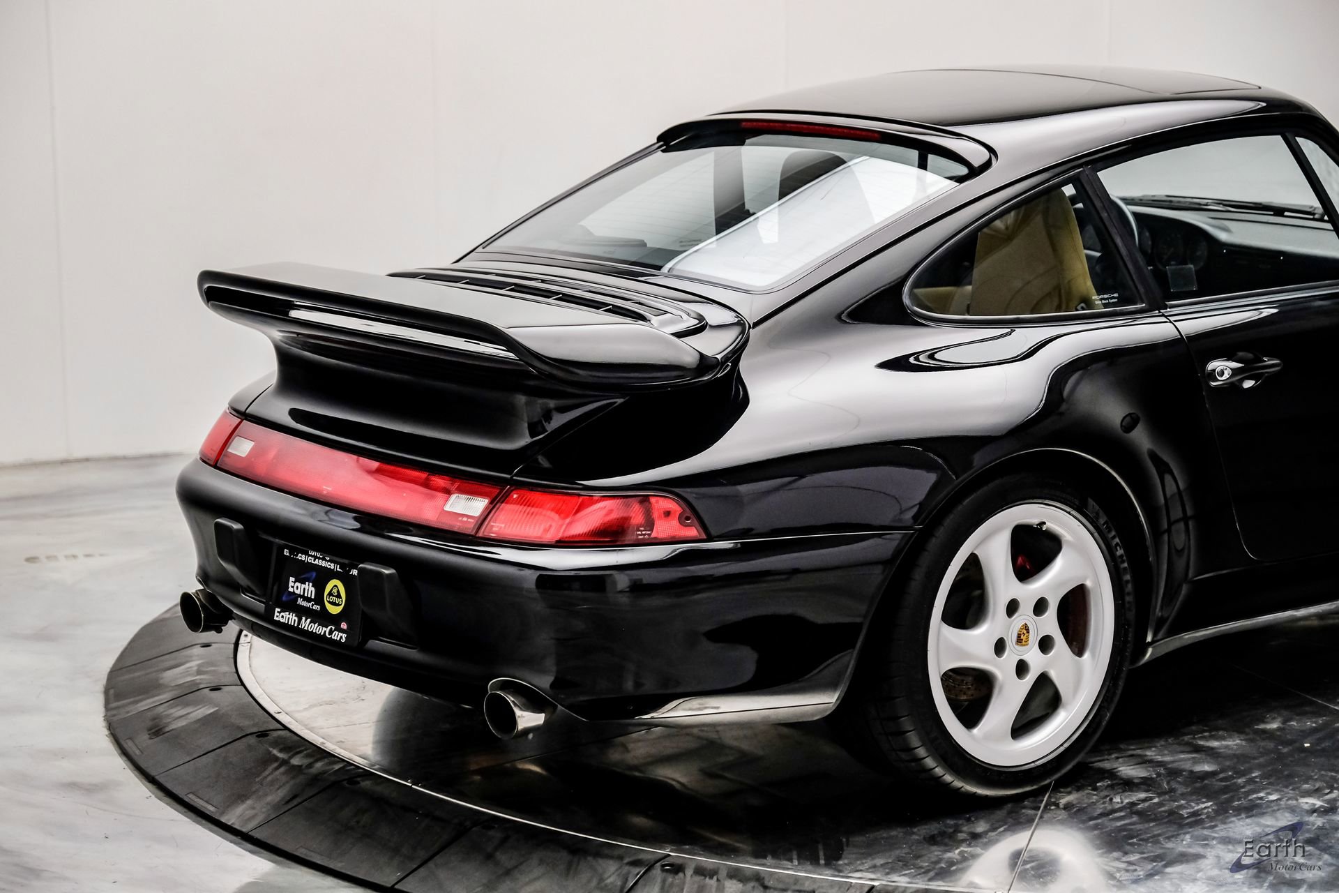 Used 1997 Porsche 911 Carrera S RWD image 23