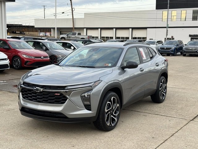 Used 2025 Chevrolet Trax RS w/ Driver Confidence Package