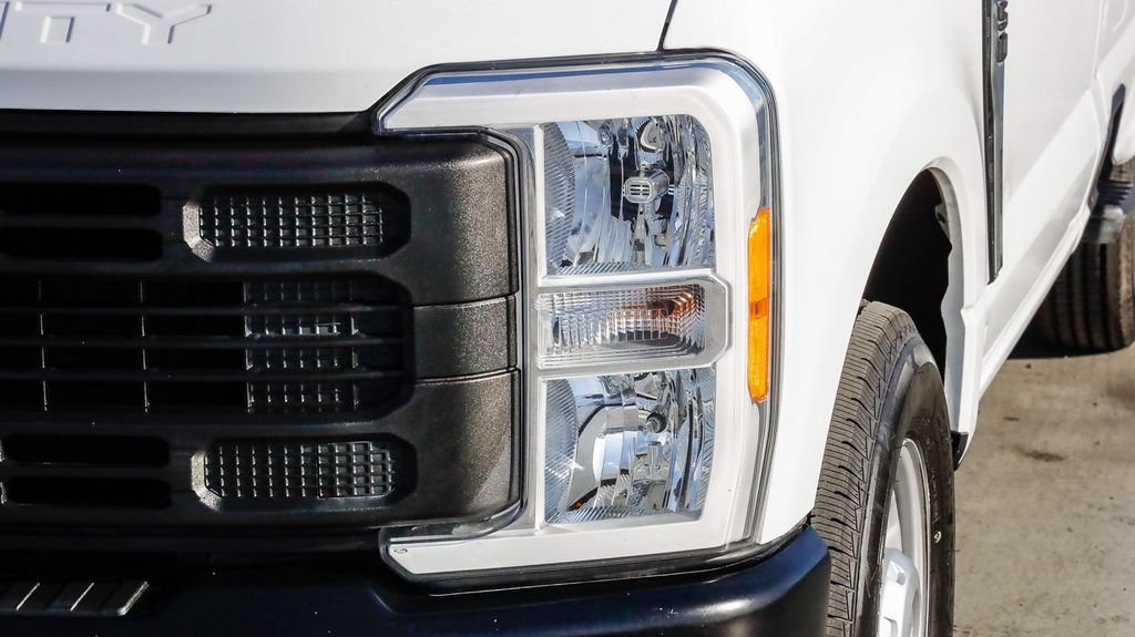 Used 2023 Ford F250 XL w/ 360-Degree Camera Package RWD image 5