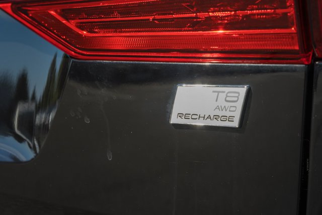 Certified 2024 Volvo XC60 T8 Ultimate w/ Protection Package Premier AWD/4WD image 10