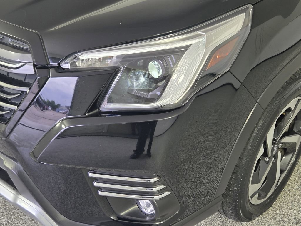Used 2024 Subaru Forester Touring w/ POP Package 3 AWD/4WD image 9